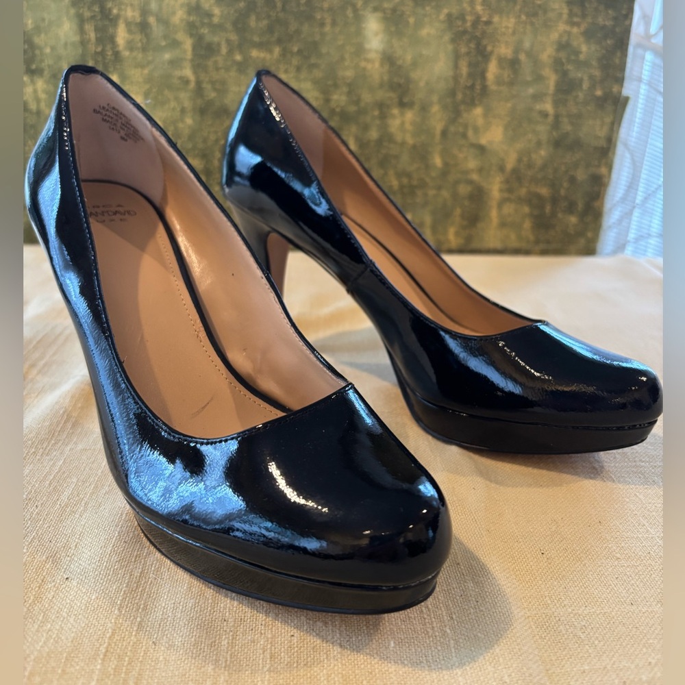 Circa Joan & David Luxe CJ Pearly Black Patent Leather Pumps Size 9